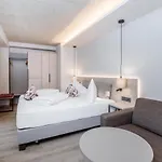 Aktivhotel Schweizerhof ホテル キッツビュール