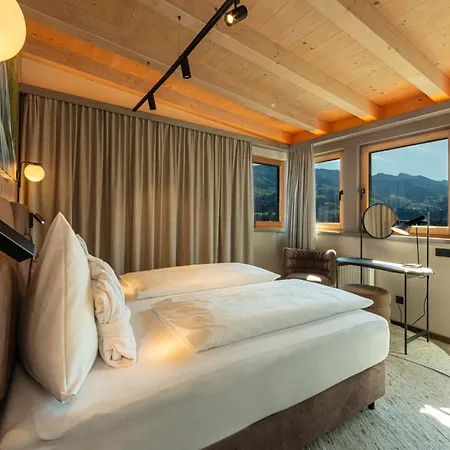 Aktivhotel Schweizerhof קיצביהל