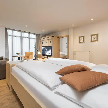 Aktivhotel Schweizerhof Otel 4*